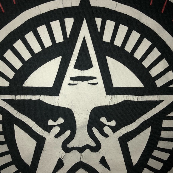 Black obey propaganda graphic T - Picture 4 of 7